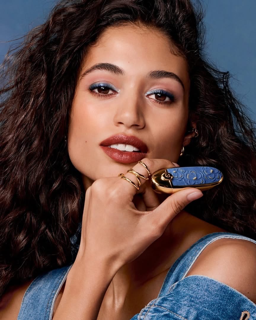 Guerlain Blooming Denim product photo: denim blue, polished gold and rosewood, metal, studio light, image 2 of 3